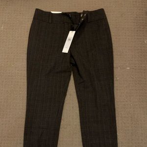 Calvin Klein pants size 6- never worn